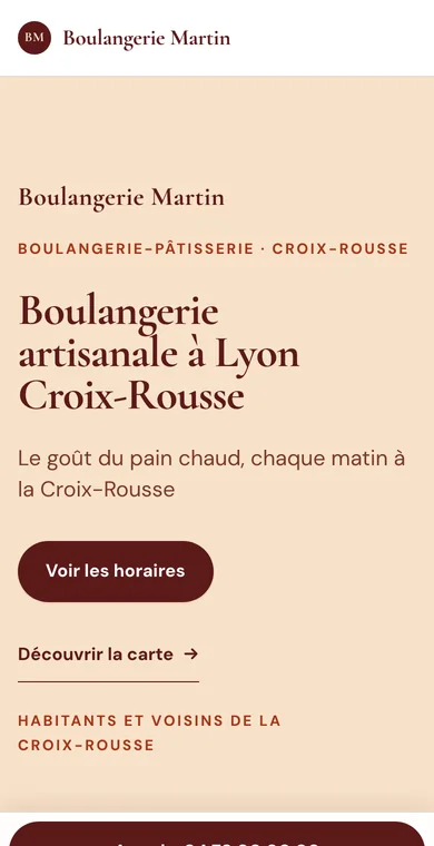 Le même site sur téléphone, avec le bouton d’appel en bas de l’écran